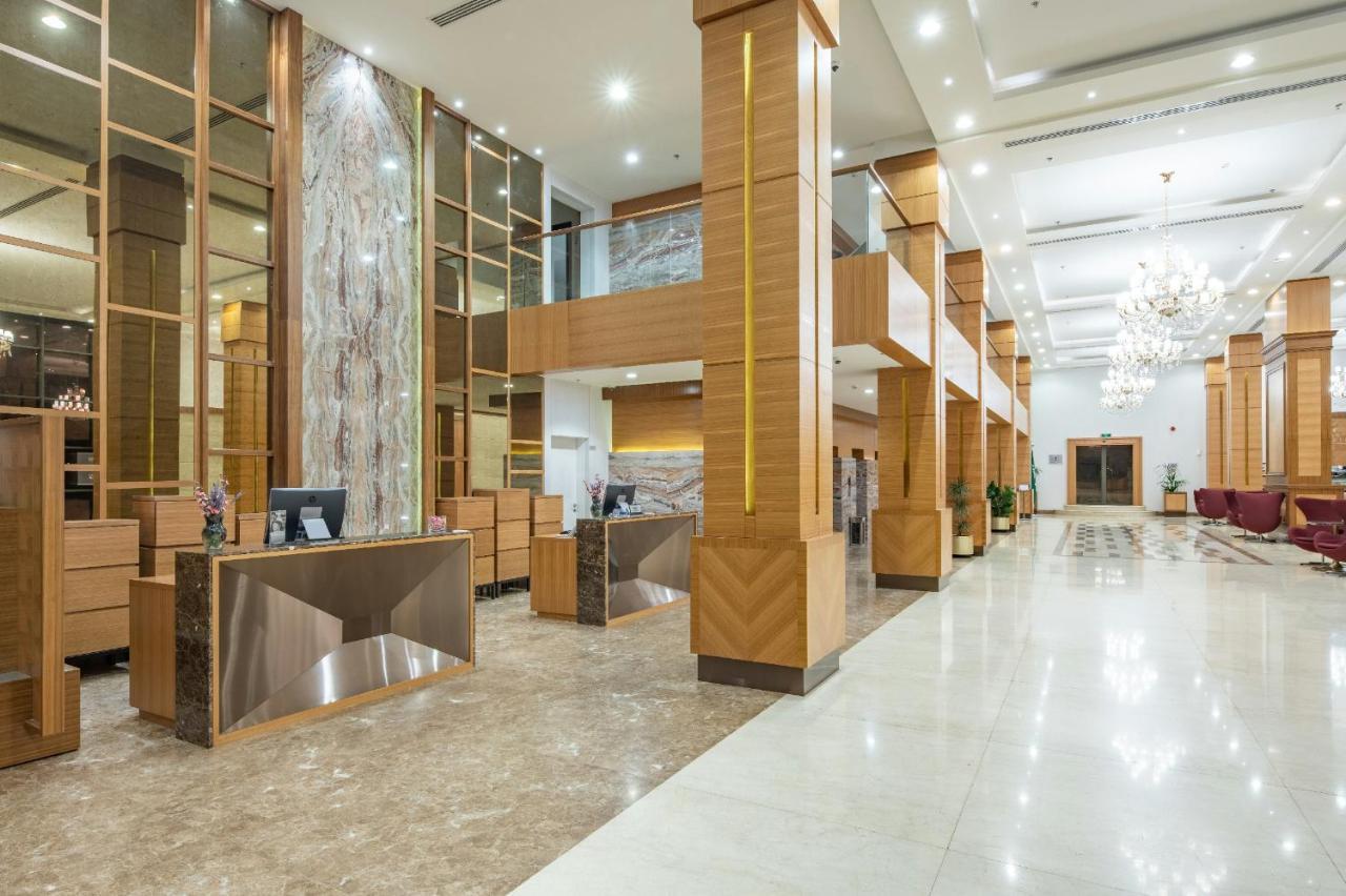 Radisson Blu Hotel, Μπουράιντα Εξωτερικό φωτογραφία