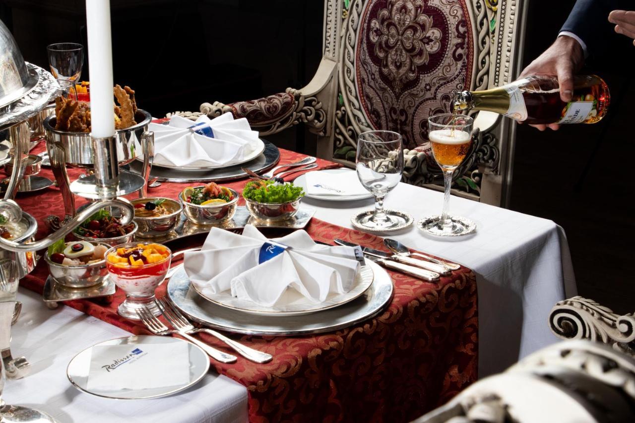Radisson Blu Hotel, Μπουράιντα Εξωτερικό φωτογραφία