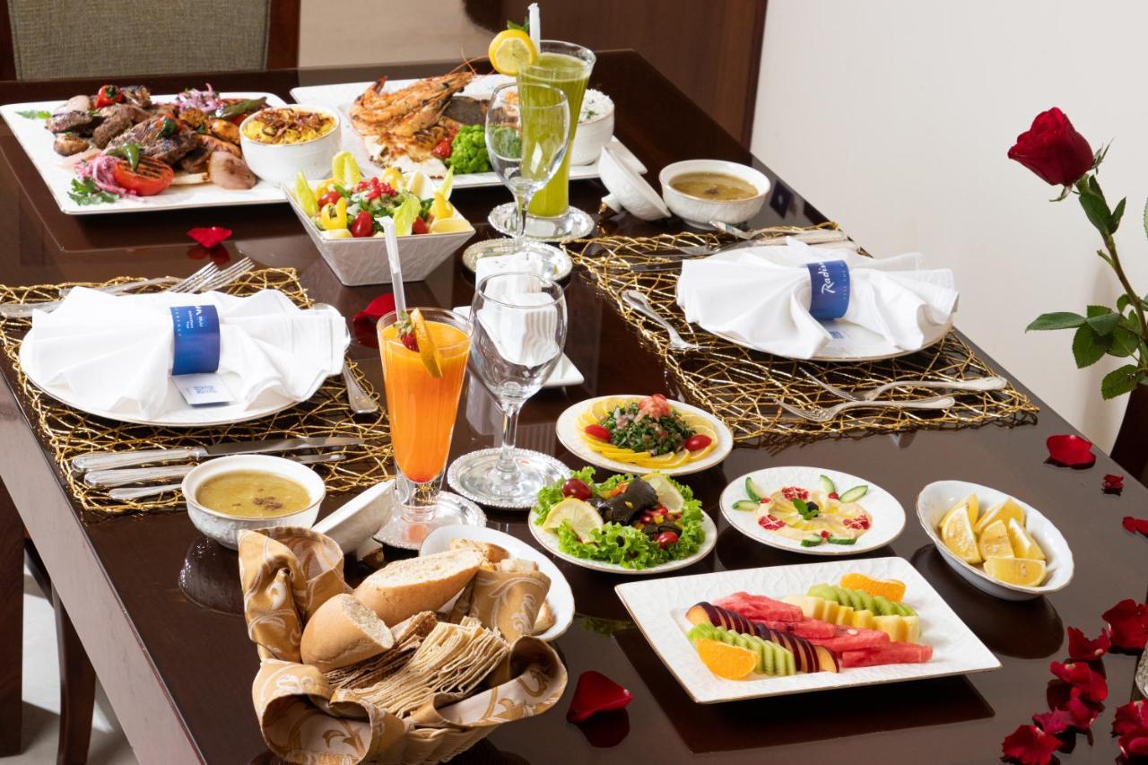 Radisson Blu Hotel, Μπουράιντα Εξωτερικό φωτογραφία