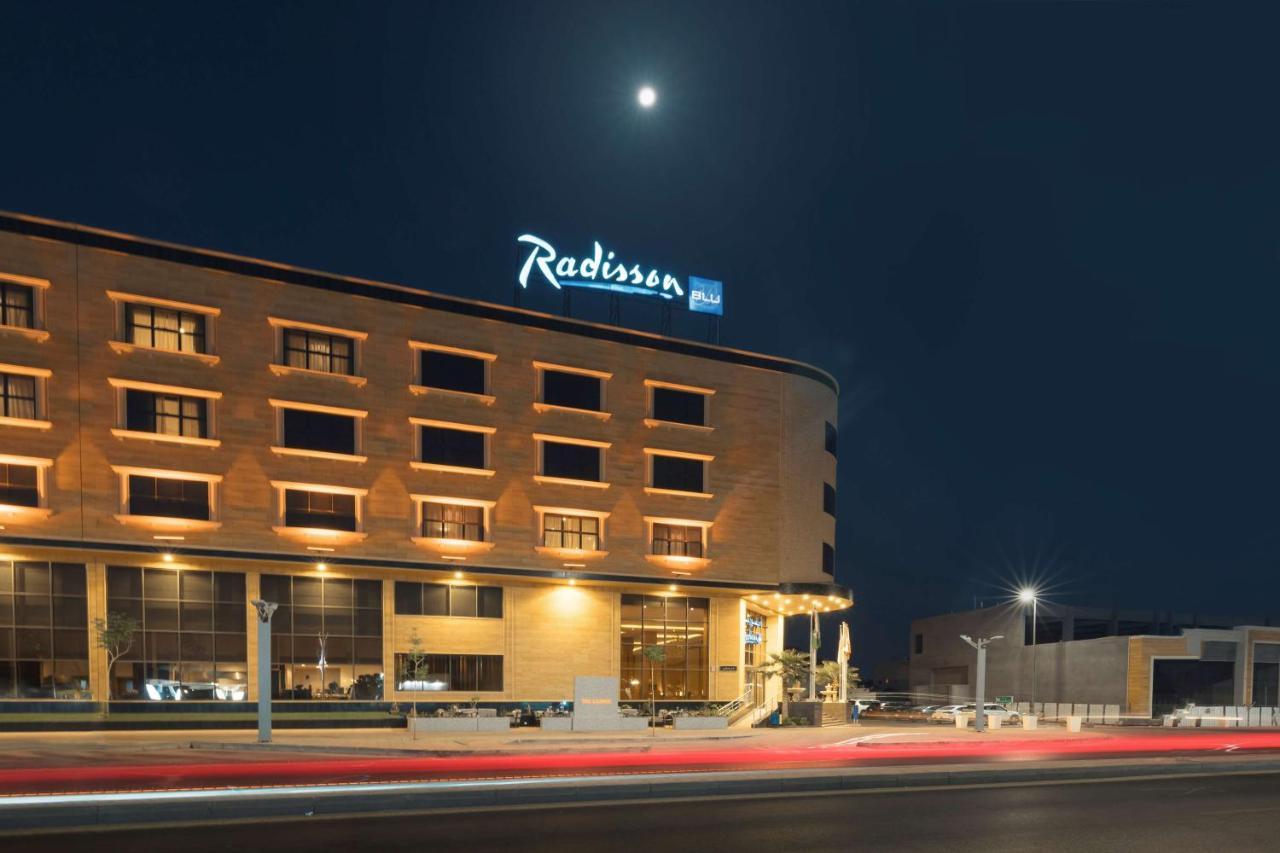 Radisson Blu Hotel, Μπουράιντα Εξωτερικό φωτογραφία