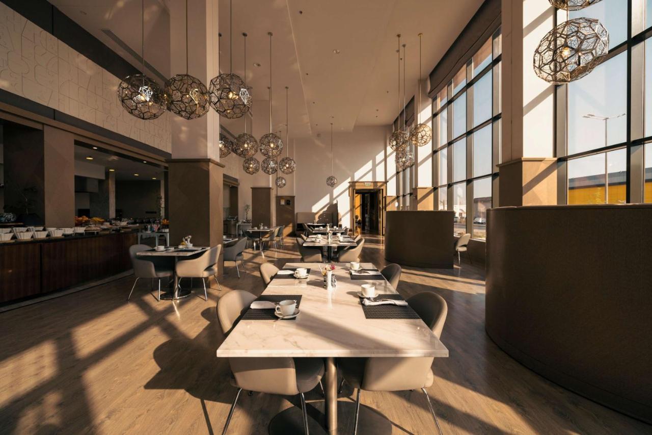 Radisson Blu Hotel, Μπουράιντα Εξωτερικό φωτογραφία